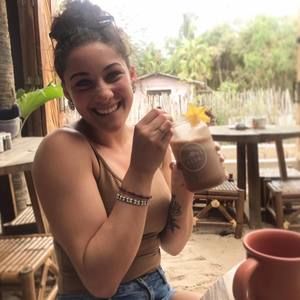 Meet your Posher, Alexandra